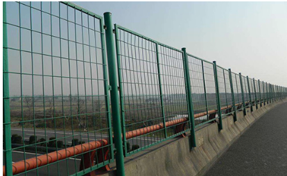 回民区道路护栏体育场围网 - 价格